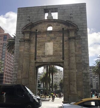 Puerta de la Ciudadela
